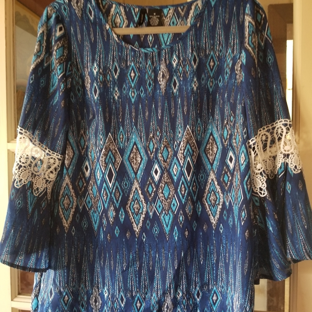 Blouse size medium